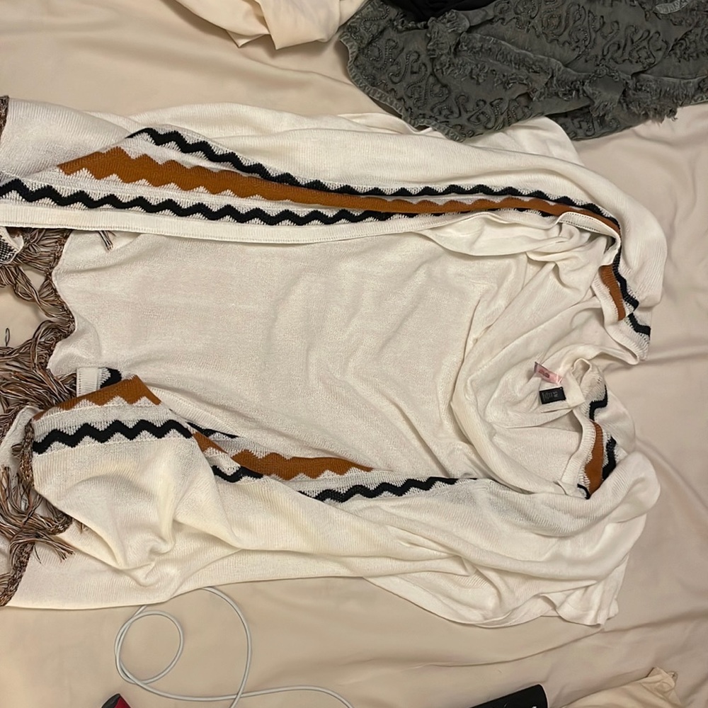 Sleeveless cardigan
